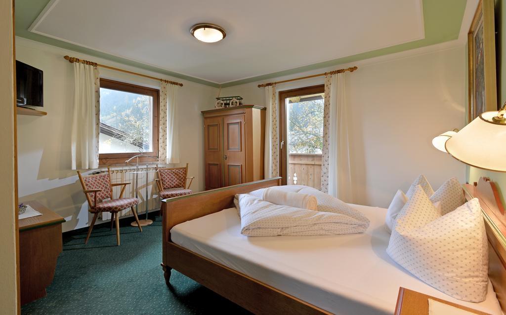 Landhaus Kumbichl Mayrhofen Zimmer foto